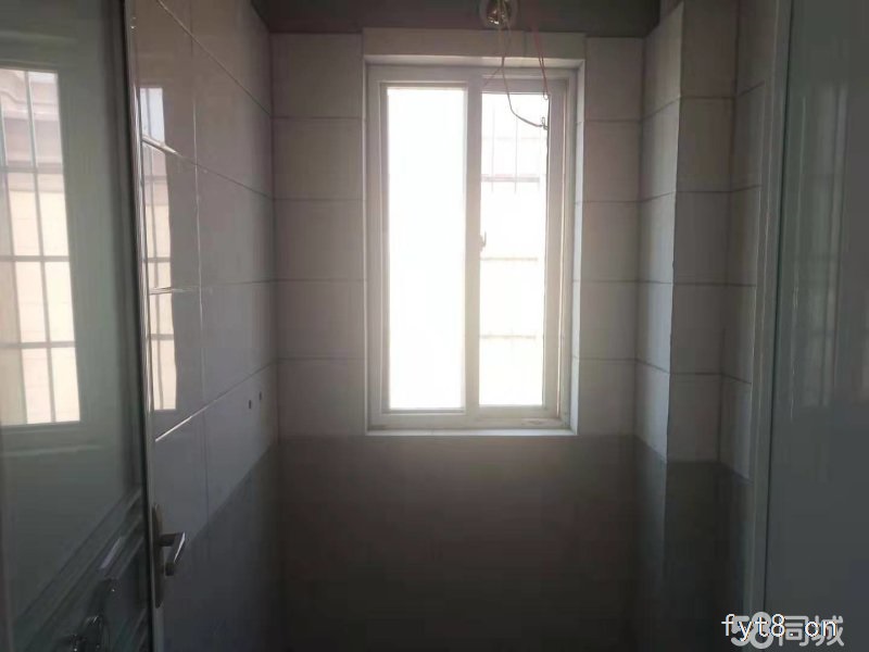 和兴家园4500一平出售!低于市场价格!有钥匙随时看房!